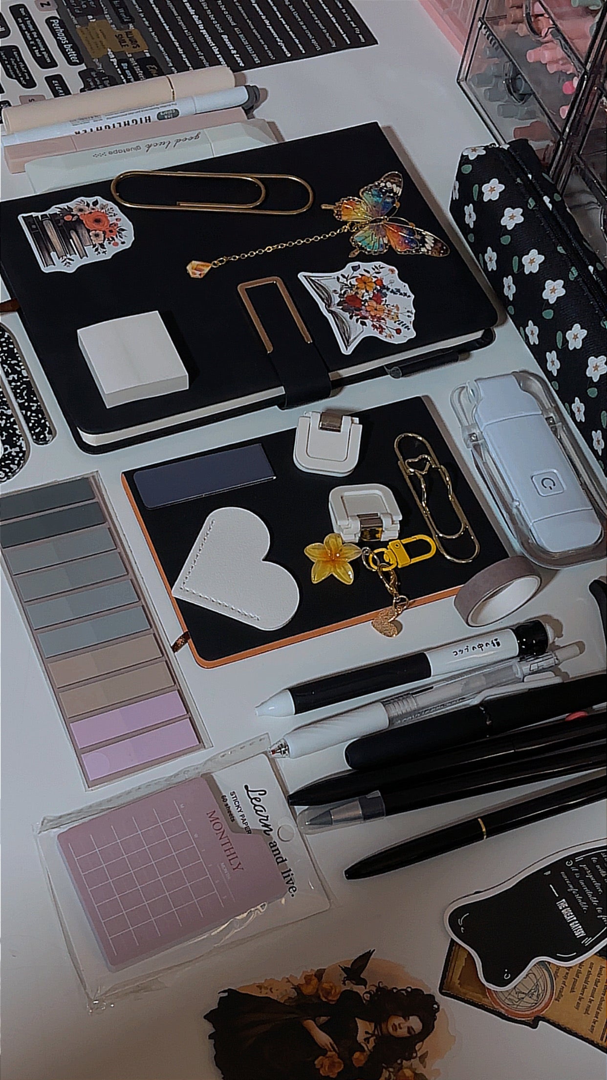 Classic Black & White bookish bundle